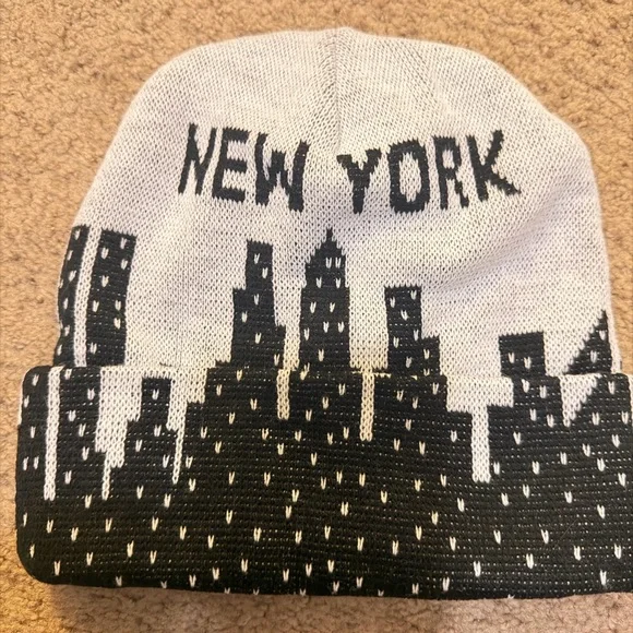 Supreme 2020 New York Black Knit Beanie - Picture 2 of 4